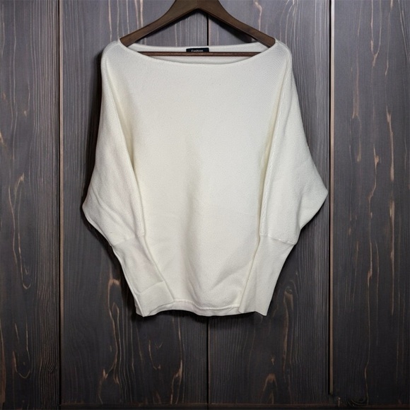 FASHION Elegant White Women's Wide Crew Neck Sweater - Picture 2 of 5